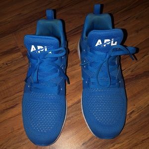 APL Ascend Sneaker in Blue, Size 10